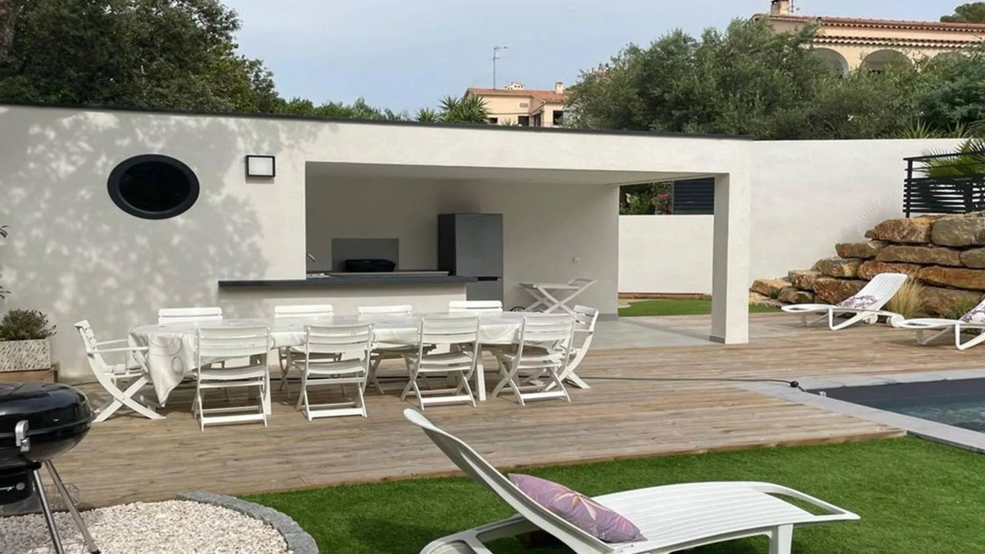 Villa Contemporaine Avec Piscine Et Climatisation A St Aygulf - Fr-1-768-113 Frejus France